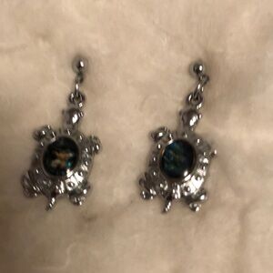 Turtle silver dangling post earrings cute 🥰